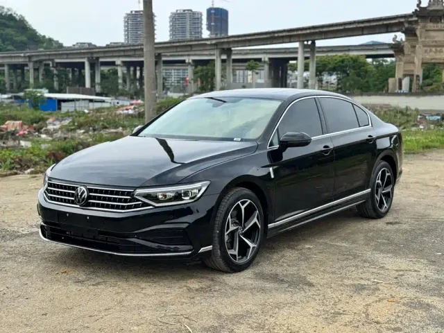 Фотография автомобиля — Volkswagen Magotan