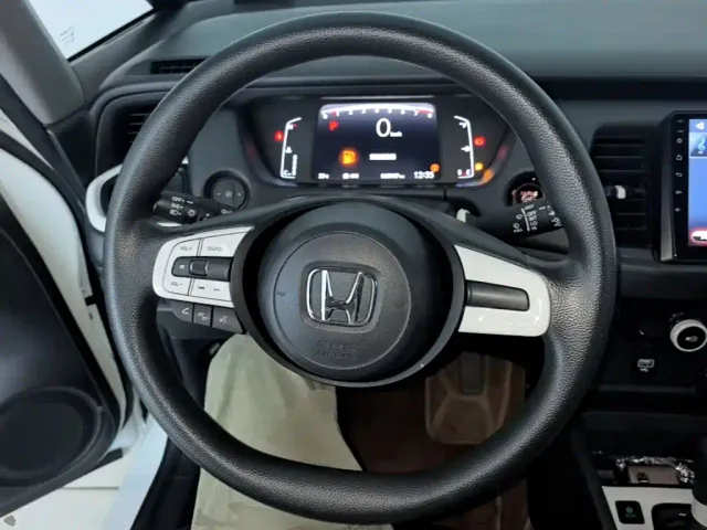Honda Fit — Фото автомобиля 10