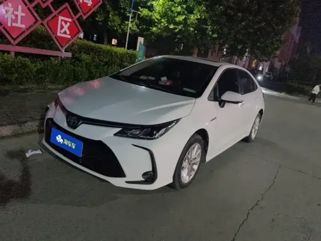 Фотография автомобиля — Toyota Corolla