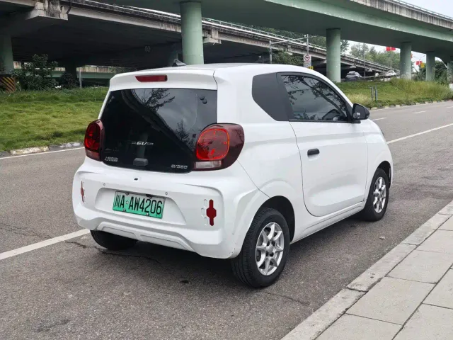 Roewe Clever — Фото автомобиля 4