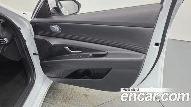 Hyundai Avante CN7 — Фото автомобиля 13
