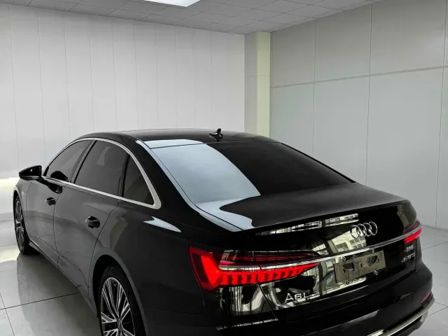 Audi A6L — Фото автомобиля 3