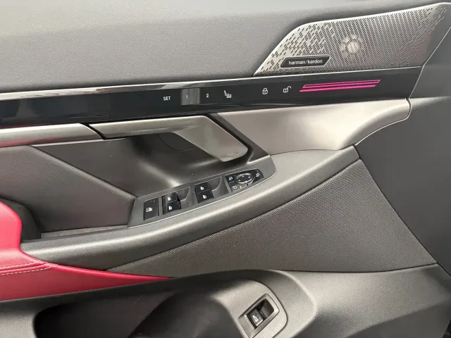 BMW 5 Series — Фото автомобиля 5