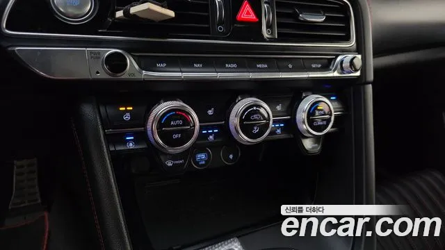 Genesis G70 G70 (New) — Фото автомобиля 16