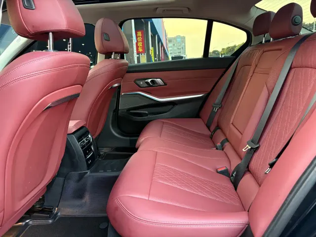 BMW 3 Series — Фото автомобиля 13