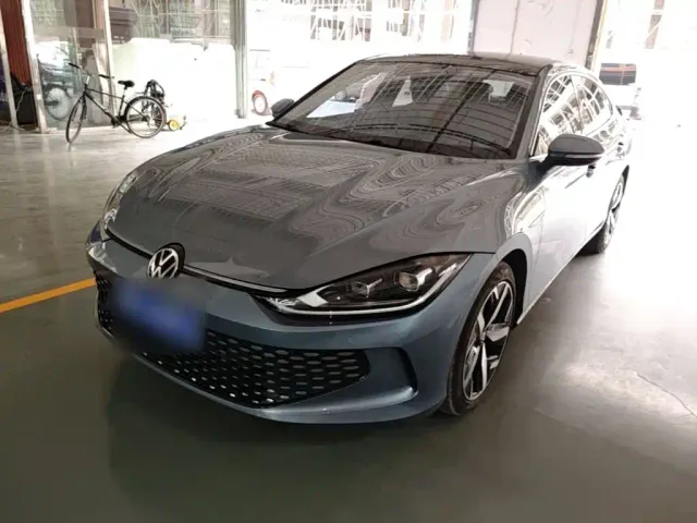 Фотография автомобиля — Volkswagen Lamando