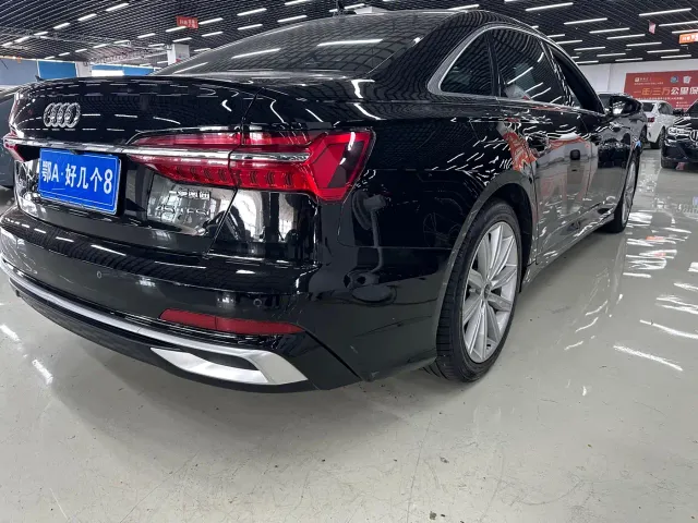 Audi A6L — Фото автомобиля 11