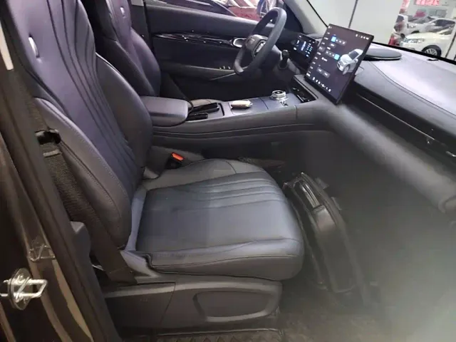 Geely Galaxy E5 — Фото автомобиля 24