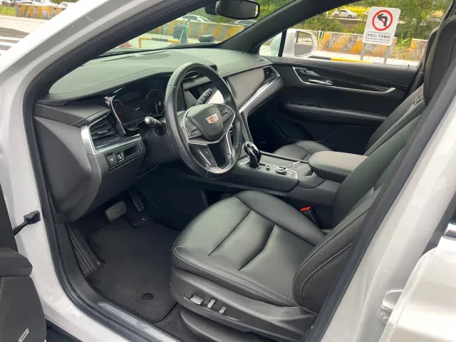 Cadillac XT5 — Фото автомобиля 10