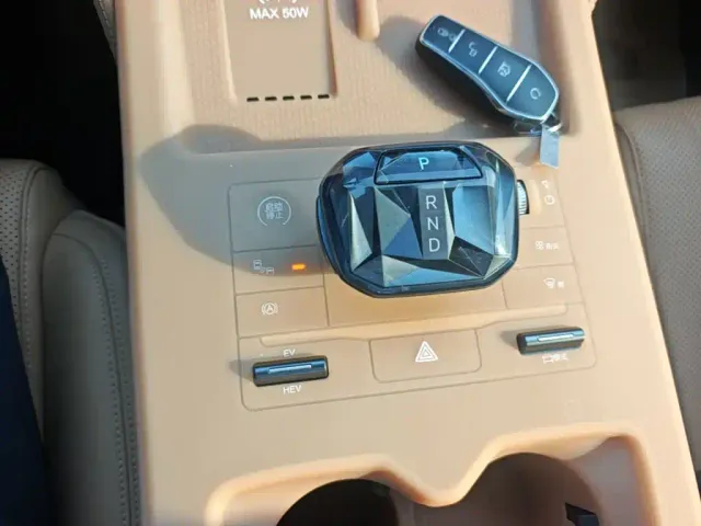 BYD Song L DM-i — Фото автомобиля 13