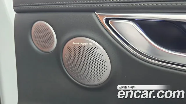 Genesis GV80 — Фото автомобиля 30