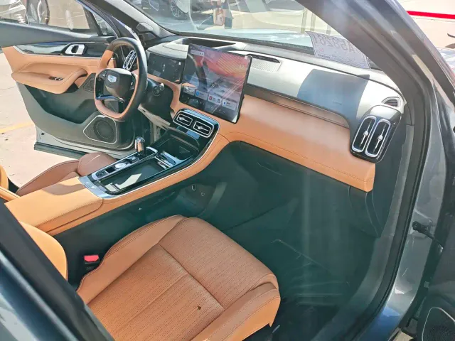 Geely Boyue L — Фото автомобиля 11