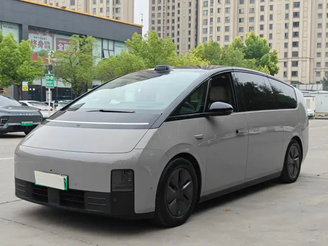 Фотография автомобиля — Li Auto MEGA