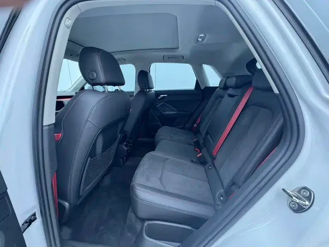 Audi Q3 — Фото автомобиля 11