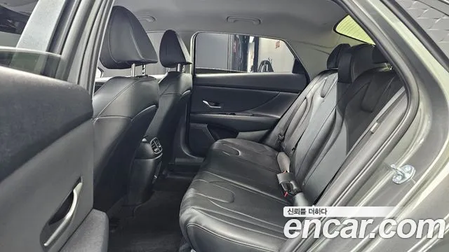 Hyundai AVANTE Новый Avante (CN7) — Фото автомобиля 12