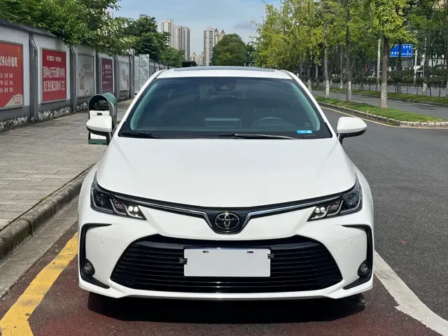 Фотография автомобиля — Toyota Corolla