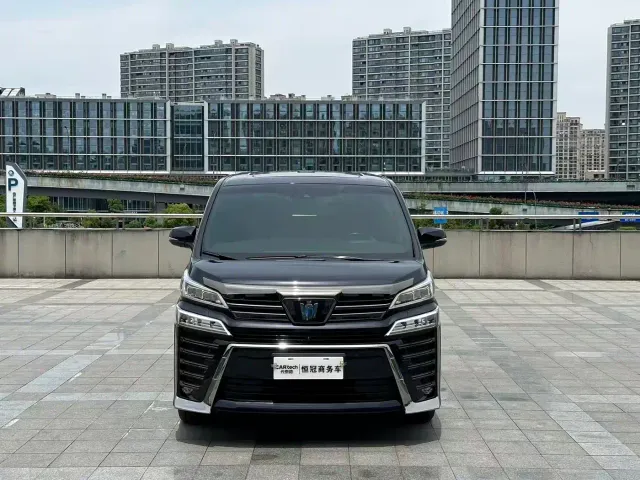 Toyota Vellfire — Фото автомобиля 2