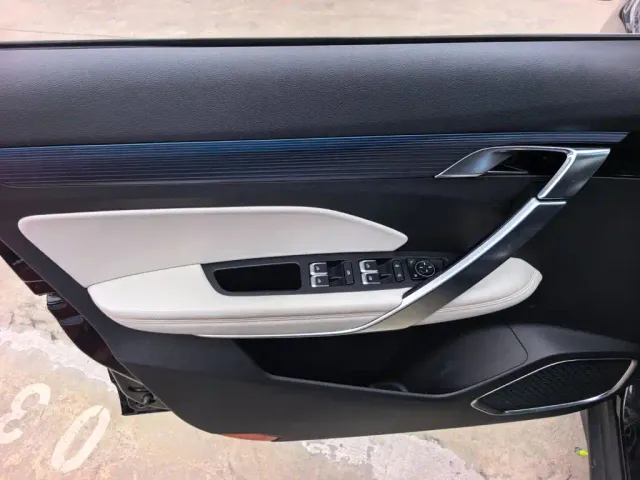 Geely Boyue — Фото автомобиля 7