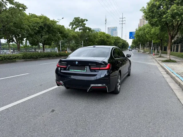BMW i3 — Фото автомобиля 3
