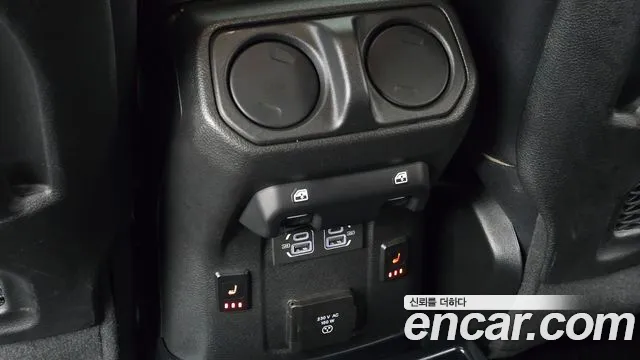 Jeep Wrangler JL — Фото автомобиля 30
