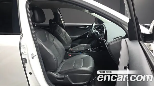 Kia Niro Niro (New) — Фото автомобиля 16