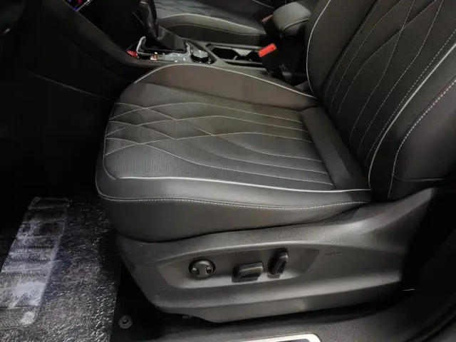 Volkswagen Tiguan L — Фото автомобиля 19