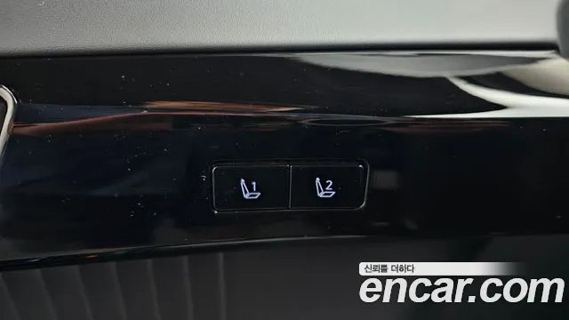 Hyundai Grandeur Grandeur (GN7) 2.5 Бензин 2WD — Фото автомобиля 16