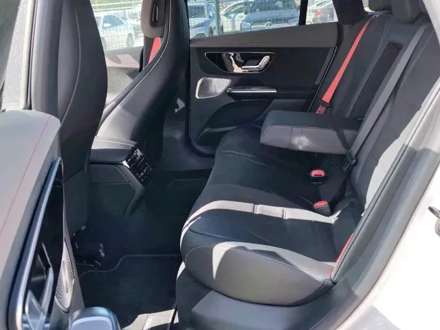 Mercedes-Benz EQE AMG — Фото автомобиля 6