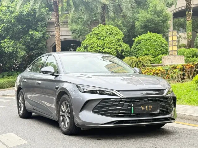 Фотография автомобиля — BYD Qin L