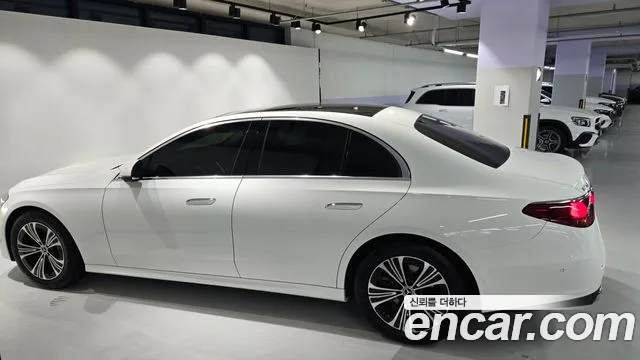 Mercedes-Benz E-Class W214 — Фото автомобиля 8