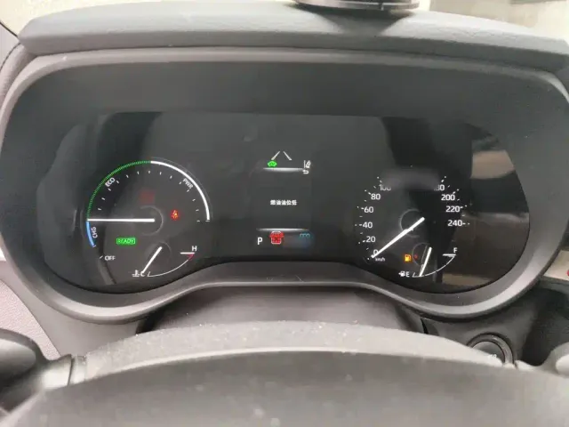 Toyota Sienna — Фото автомобиля 3