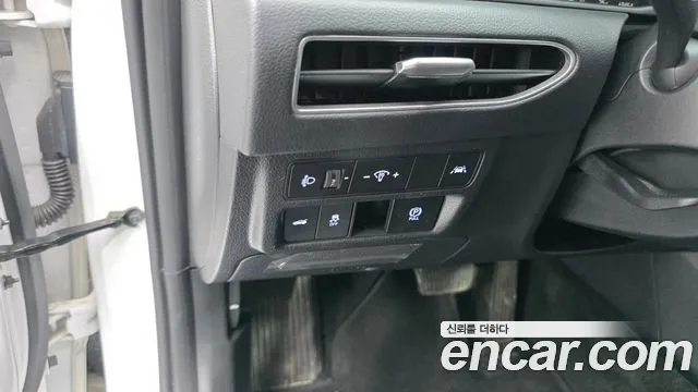 Hyundai Sonata Sonata (DN8) 2.0 LPG(Для проката) — Фото автомобиля 12