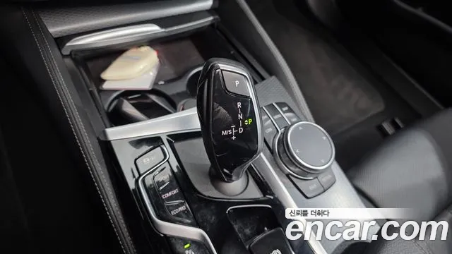 BMW 5 Series G30 — Фото автомобиля 12