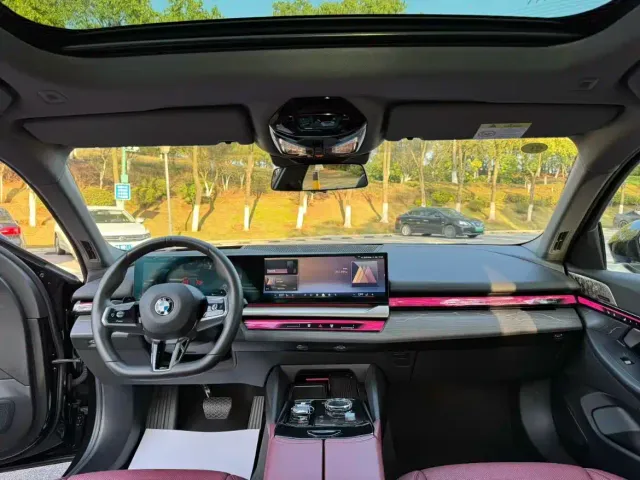 BMW 5 Series — Фото автомобиля 3