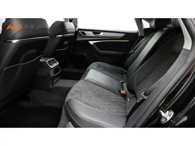 Audi A7L — Фото автомобиля 7