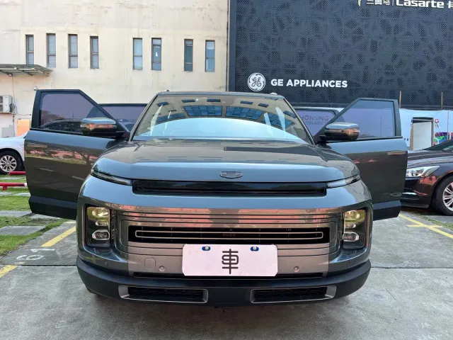 Geely ICON — Фото автомобиля 13
