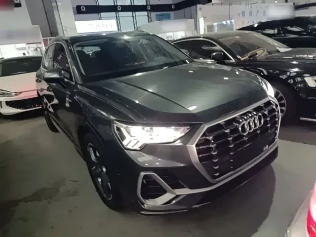 Audi Q3 — Фото автомобиля 3