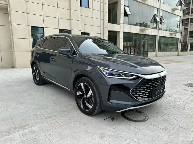 BYD Tang — Фото автомобиля 3