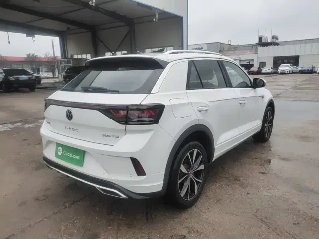 Volkswagen T-Roc — Фото автомобиля 6