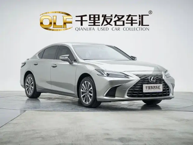 Lexus ES — Фото автомобиля 6