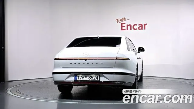 Hyundai Grandeur GN7 — Фото автомобиля 4