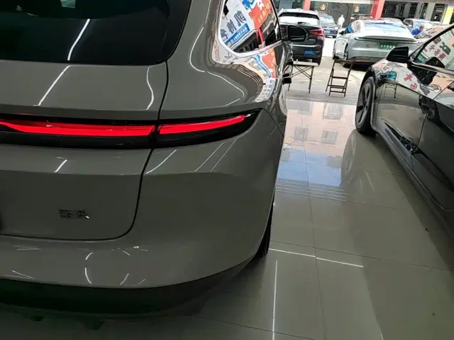 Nio ET5 Touring — Фото автомобиля 7