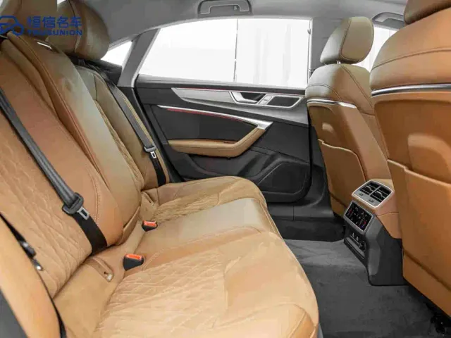 Audi A7L — Фото автомобиля 16
