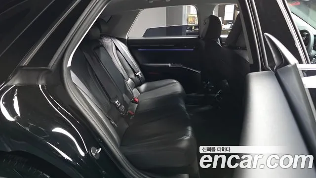 Hyundai Grandeur GN7 — Фото автомобиля 18