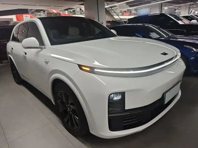 Li Auto L7 — Фото автомобиля 3
