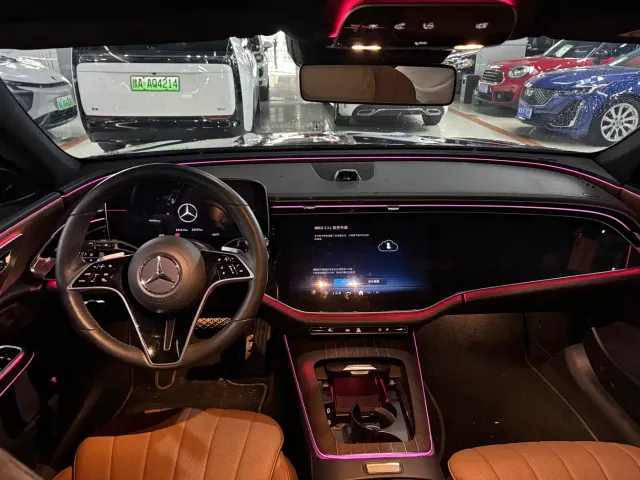 Mercedes-Benz E-Class — Фото автомобиля 6
