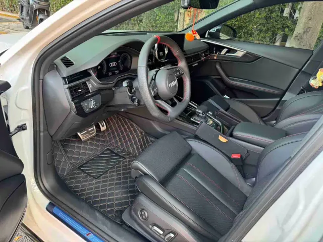 Audi A4L — Фото автомобиля 2