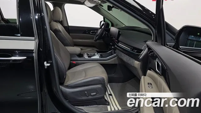 Kia Carnival Generation 4 — Фото автомобиля 17