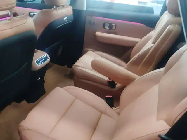Leapmotor C16 — Фото автомобиля 16