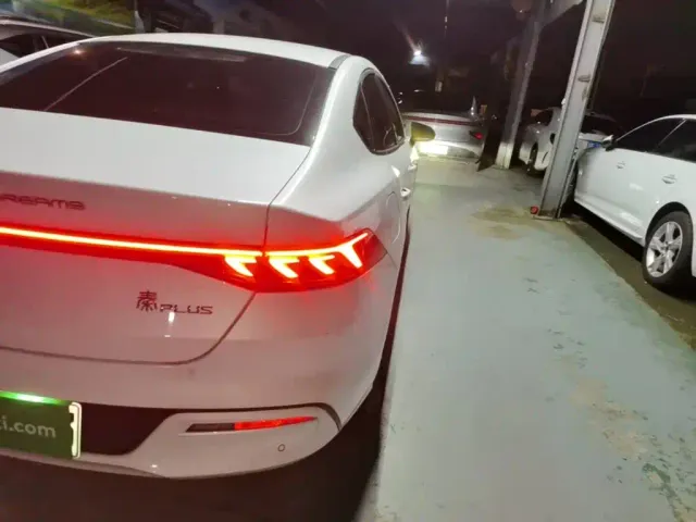 BYD Qin PLUS — Фото автомобиля 7